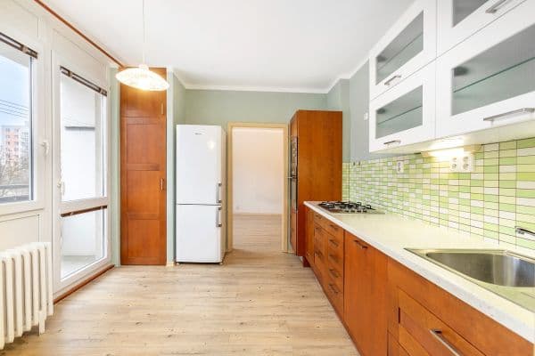 Predaj bytu 2-izbový 74 m², Luďka Matury, Pardubice Predaj bytu 2-izbový 74 m², Luďka Matury, Pardubice