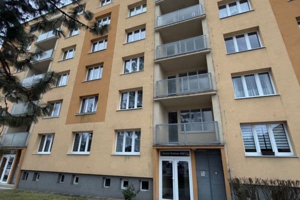Prenájom bytu 2-izbový 60 m², Terezie Brzkové, Plzeň Prenájom bytu 2-izbový 60 m², Terezie Brzkové, Plzeň
