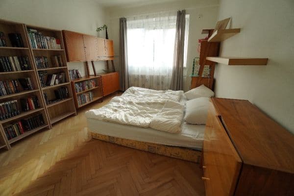Predaj bytu 3-izbový 64 m², 5. května, Praha Predaj bytu 3-izbový 64 m², 5. května, Praha