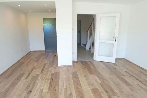 Predaj domu 100 m², pozemek 105 m², München, Bavorsko Predaj domu 100 m², pozemek 105 m², München, Bavorsko