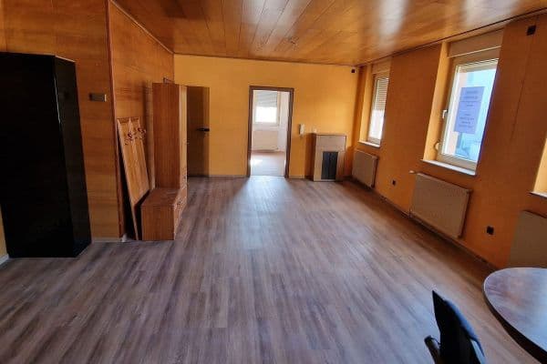 Prenájom bytu 3-izbový 90 m², Hundsangen Prenájom bytu 3-izbový 90 m², Hundsangen