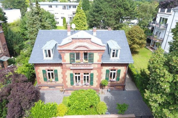 Prenájom bytu 4-izbový 114 m², Rheingaustraße 122, Wiesbaden-Biebrich, Hesensko Prenájom bytu 4-izbový 114 m², Rheingaustraße 122, Wiesbaden-Biebrich, Hesensko