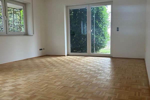 Prenájom bytu 2-izbový 83 m², Schlüchtern Prenájom bytu 2-izbový 83 m², Schlüchtern