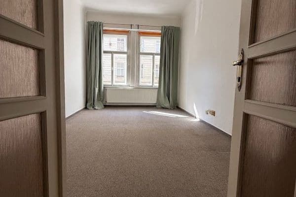 Prenájom bytu 3-izbový 64 m², Nuselská, Praha Prenájom bytu 3-izbový 64 m², Nuselská, Praha