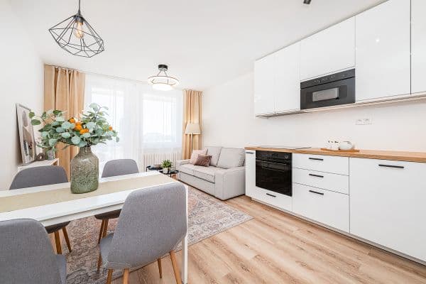 Predaj bytu 4-izbový 74 m², Bachova, Praha Predaj bytu 4-izbový 74 m², Bachova, Praha