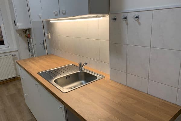 Prenájom bytu 2-izbový 47 m², Hartigova, Praha Prenájom bytu 2-izbový 47 m², Hartigova, Praha