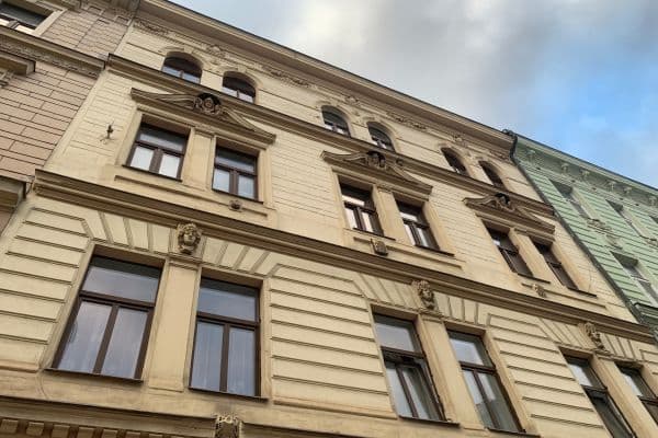 Prenájom bytu 2-izbový 47 m², Hartigova, Praha Prenájom bytu 2-izbový 47 m², Hartigova, Praha