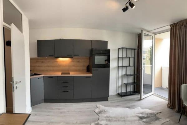 Prenájom bytu 1-izbový 34 m², München, Bavorsko Prenájom bytu 1-izbový 34 m², München, Bavorsko