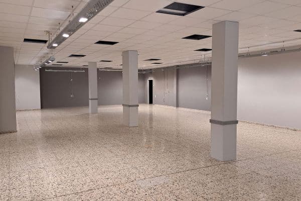 Prenájom nebytového priestoru 420 m², Plattling Prenájom nebytového priestoru 420 m², Plattling