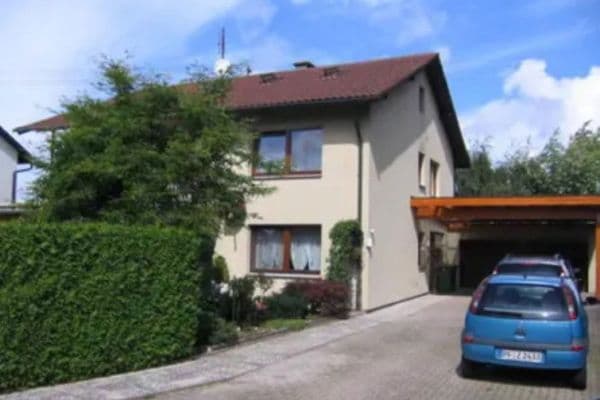 Prenájom bytu 2-izbový 50 m², Kapfenhardterstr. 19, Engelsbrand/Salmbach Prenájom bytu 2-izbový 50 m², Kapfenhardterstr. 19, Engelsbrand/Salmbach