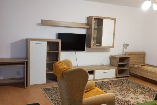 Prenájom bytu 1-izbový 59 m², Jeronýmova, Kolín, Středočeský kraj Prenájom bytu 1-izbový 59 m², Jeronýmova, Kolín, Středočeský kraj