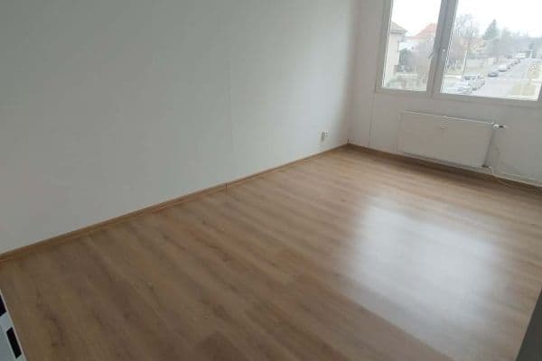 Prenájom bytu 2-izbový 40 m², Krakovská, Kralupy nad Vltavou Prenájom bytu 2-izbový 40 m², Krakovská, Kralupy nad Vltavou