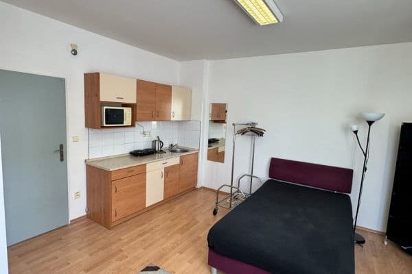 Prenájom bytu 1-izbový 22 m², Banskobystrická, Brno Prenájom bytu 1-izbový 22 m², Banskobystrická, Brno