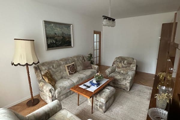 Predaj bytu 3-izbový 67 m², Brigádníků, Karlovy Vary Predaj bytu 3-izbový 67 m², Brigádníků, Karlovy Vary