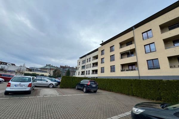 Prenájom bytu 3-izbový 75 m², Chelčického, Kolín Prenájom bytu 3-izbový 75 m², Chelčického, Kolín