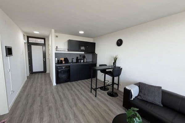 Prenájom bytu 2-izbový 55 m², St. Johann 6, Erlangen Prenájom bytu 2-izbový 55 m², St. Johann 6, Erlangen