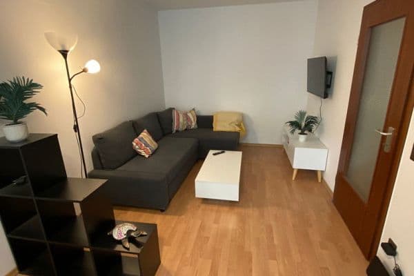 Prenájom bytu 1-izbový 46 m², Berlin, Berlín Prenájom bytu 1-izbový 46 m², Berlin, Berlín