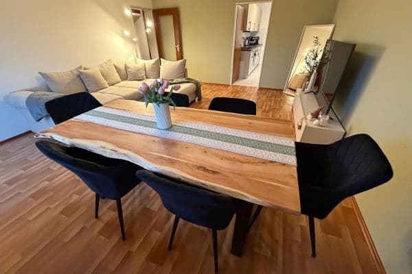 Prenájom bytu 3-izbový 83 m², Ludwigshafen, Porýnie-Falcko Prenájom bytu 3-izbový 83 m², Ludwigshafen, Porýnie-Falcko