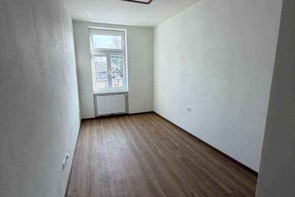 Prenájom bytu 1-izbový 25 m², Novohradská, České Budějovice Prenájom bytu 1-izbový 25 m², Novohradská, České Budějovice