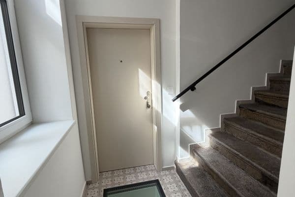 Prenájom bytu 1-izbový 25 m², Novohradská, České Budějovice Prenájom bytu 1-izbový 25 m², Novohradská, České Budějovice