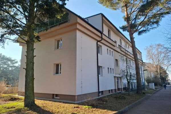 Prenájom bytu 3-izbový 73 m², Klecany Prenájom bytu 3-izbový 73 m², Klecany