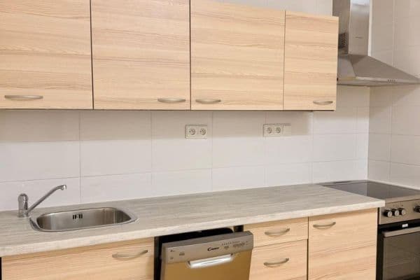 Prenájom bytu 2-izbový 62 m², Víta Nejedlého, Praha Prenájom bytu 2-izbový 62 m², Víta Nejedlého, Praha