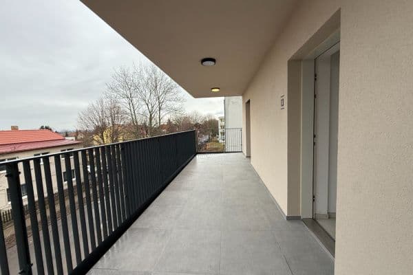 Prenájom bytu 3-izbový 73 m², Danielova, Praha Prenájom bytu 3-izbový 73 m², Danielova, Praha