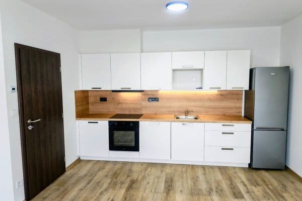 Prenájom bytu 2-izbový 56 m², Topolová, Olomouc Prenájom bytu 2-izbový 56 m², Topolová, Olomouc