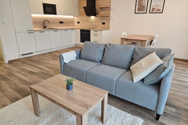 Prenájom bytu 2-izbový 58 m², Kounická, Český Brod Prenájom bytu 2-izbový 58 m², Kounická, Český Brod