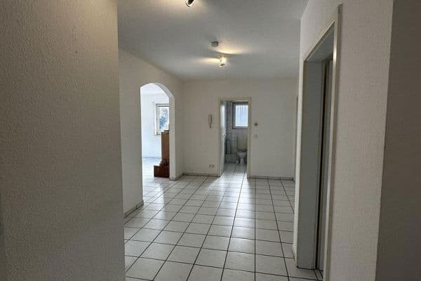 Prenájom bytu 3-izbový 85 m², Bensheim-Hochstetten Prenájom bytu 3-izbový 85 m², Bensheim-Hochstetten