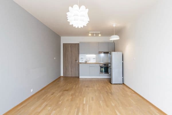 Prenájom bytu 1-izbový 36 m², Vodnická, Praha Prenájom bytu 1-izbový 36 m², Vodnická, Praha