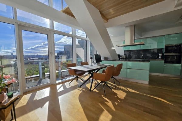 Predaj bytu 3-izbový 134 m², Kobrova, Praha Predaj bytu 3-izbový 134 m², Kobrova, Praha