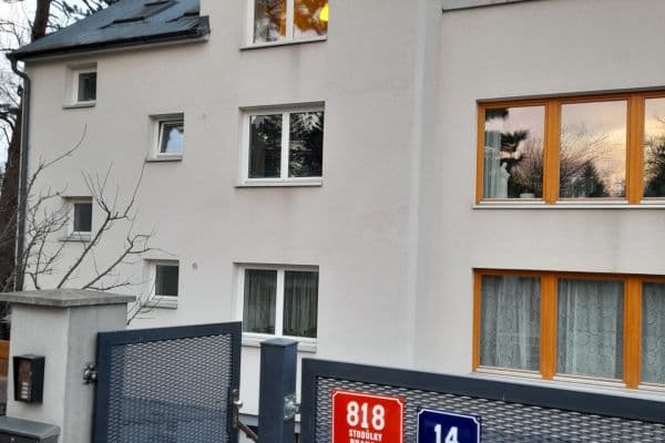 Prenájom bytu 3-izbový 80 m², Okruhová, Praha Prenájom bytu 3-izbový 80 m², Okruhová, Praha