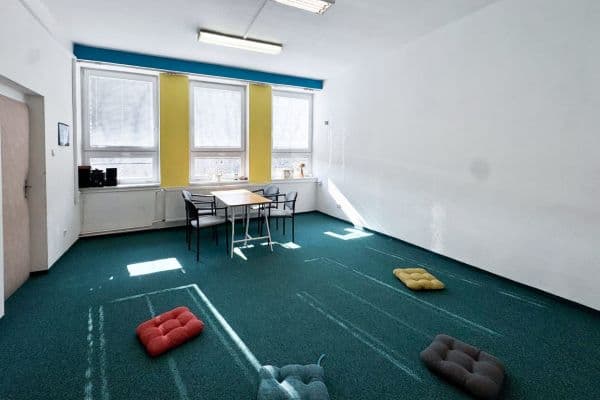 Prenájom nebytového priestoru 25 m², Jasmínová, Praha Prenájom nebytového priestoru 25 m², Jasmínová, Praha