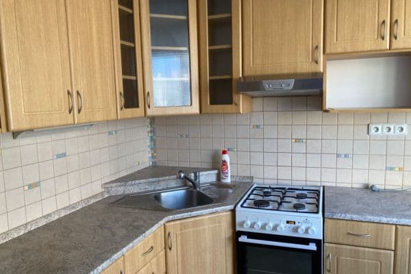 Prenájom bytu 3-izbový 78 m², Fryčovická, Praha Prenájom bytu 3-izbový 78 m², Fryčovická, Praha