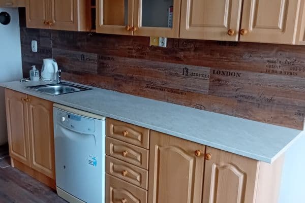 Prenájom bytu 3-izbový 78 m², V Horkách, Pečky Prenájom bytu 3-izbový 78 m², V Horkách, Pečky