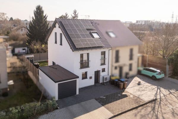 Predaj domu 141 m², pozemek 205 m², Zäher Wille, Mannheim Predaj domu 141 m², pozemek 205 m², Zäher Wille, Mannheim