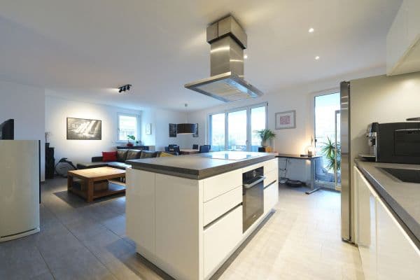 Predaj bytu 3-izbový 99 m², Stuttgart Predaj bytu 3-izbový 99 m², Stuttgart