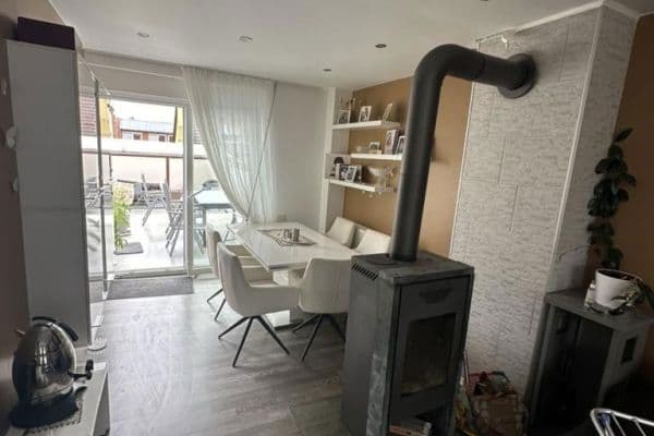 Prenájom bytu 5-izbový 151 m², Mannheim, Bádensko-Wurttembersko Prenájom bytu 5-izbový 151 m², Mannheim, Bádensko-Wurttembersko