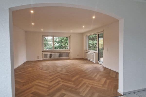 Prenájom bytu 3-izbový 112 m², Rielasingen-Worblingen Prenájom bytu 3-izbový 112 m², Rielasingen-Worblingen