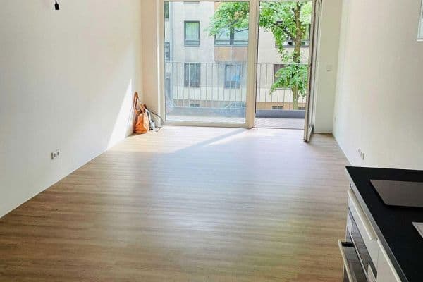 Prenájom bytu 1-izbový 28 m², Berlin, Berlín Prenájom bytu 1-izbový 28 m², Berlin, Berlín