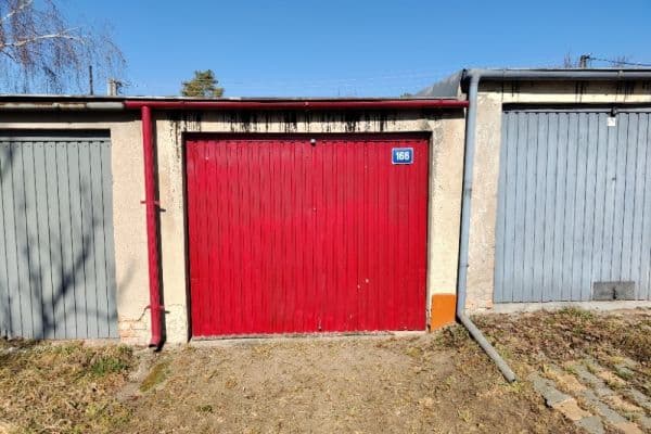 Predaj garáže 19 m², Dlouhá, Šlapanice, Jihomoravský kraj Predaj garáže 19 m², Dlouhá, Šlapanice, Jihomoravský kraj