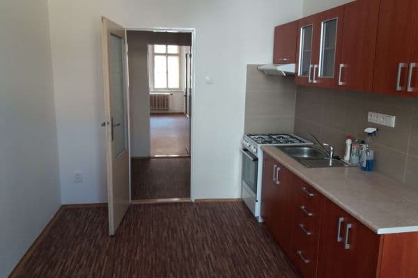 Prenájom bytu 2-izbový 65 m², Jindřicha Plachty, Praha Prenájom bytu 2-izbový 65 m², Jindřicha Plachty, Praha
