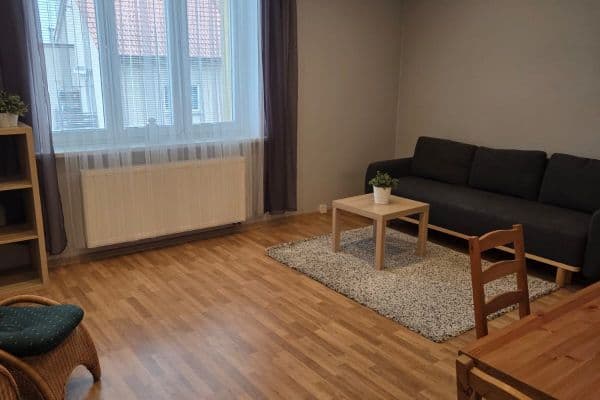 Prenájom bytu 2-izbový 46 m², Pod Krocínkou, Praha Prenájom bytu 2-izbový 46 m², Pod Krocínkou, Praha