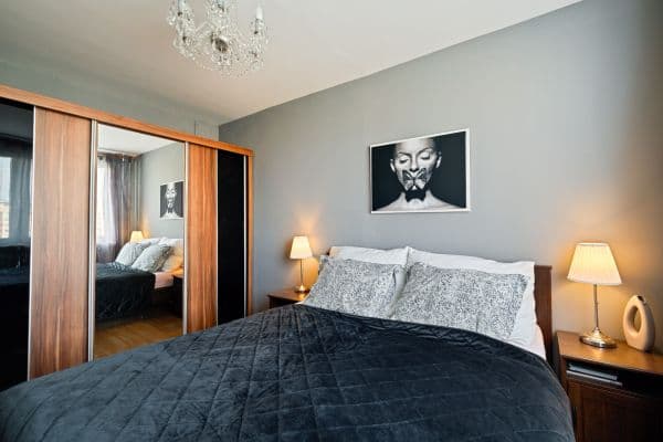 Prenájom bytu 4-izbový 70 m², Frýdlantská, Praha Prenájom bytu 4-izbový 70 m², Frýdlantská, Praha