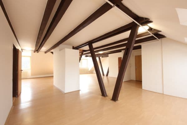 Predaj bytu 5-izbový 185 m², Plzeňská, Praha Predaj bytu 5-izbový 185 m², Plzeňská, Praha