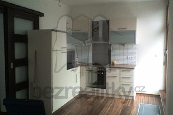Prenájom bytu Garsoniéra 41 m², Pod Lipami, Prenájom bytu Garsoniéra 41 m², Pod Lipami,