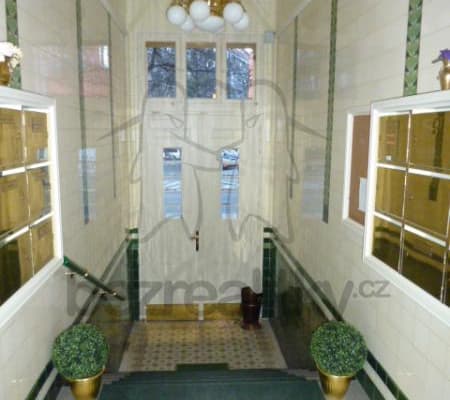 Prenájom bytu 3-izbový 85 m², Slavíkova, Praha Prenájom bytu 3-izbový 85 m², Slavíkova, Praha