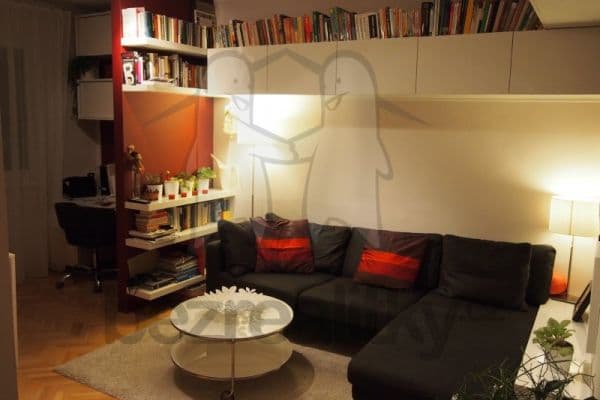 Prenájom bytu 2-izbový 60 m², Hiršlova, Praha Prenájom bytu 2-izbový 60 m², Hiršlova, Praha