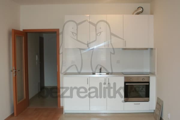 Prenájom bytu 1-izbový 28 m², Modenská, Prenájom bytu 1-izbový 28 m², Modenská,
